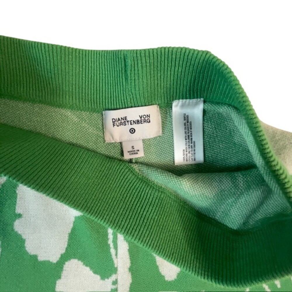 Diane von Furstenberg Wrap Top Pant Set Green Leaf Print Resort Quiet Luxury - Picture 10 of 14